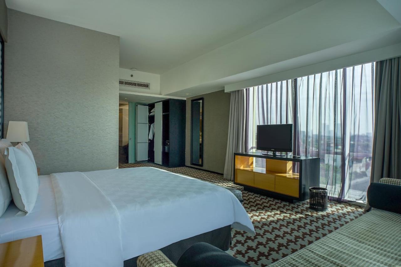 Artotel Ts Suites Сурабая Екстер'єр фото