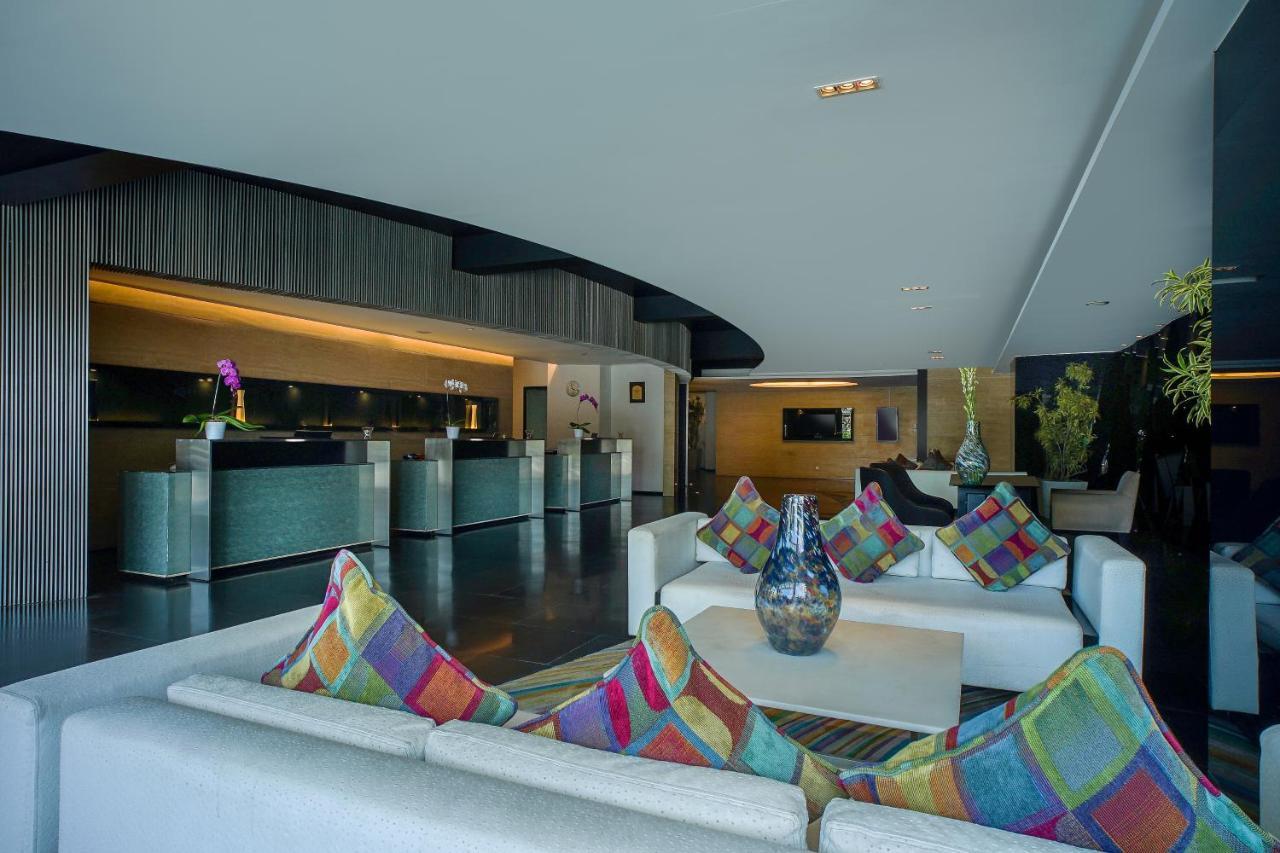 Artotel Ts Suites Сурабая Екстер'єр фото