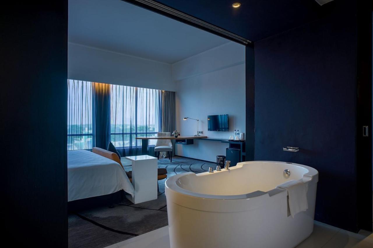 Artotel Ts Suites Сурабая Екстер'єр фото